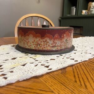 Vintage floral tin cake pan